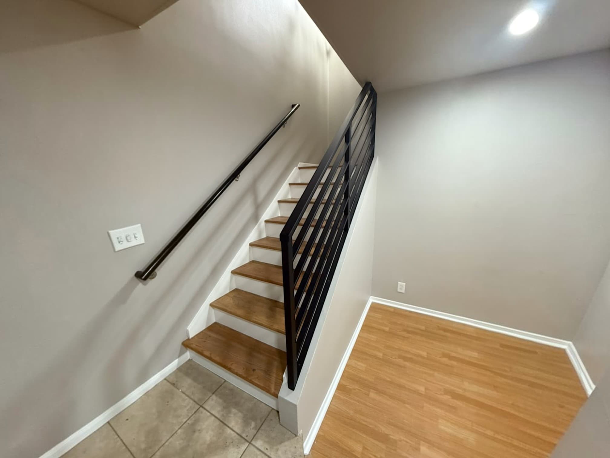 Modern Horizontal-Bar Steel Stair Railing